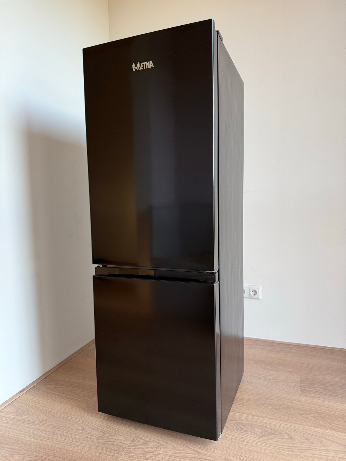 Etna Koelkast met vriesvak - 1 jaar oud, 150 tot 200 liter, Zo goed als nieuw, 45 tot 60 cm, Met vriesvak