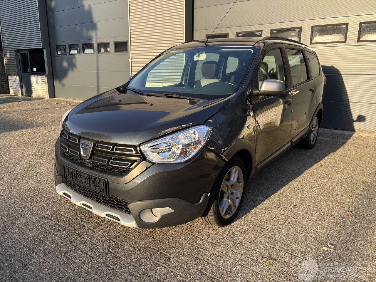 Dacia Lodgy 1.2 Tce STEPWAY (bj 2018), Dacia, Renault Deutschland AG, Handgeschakeld, Benzine