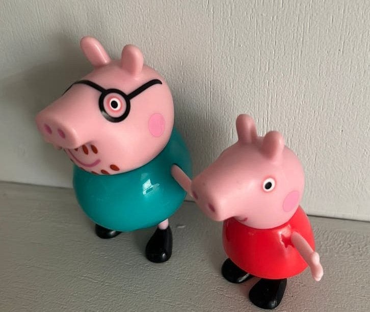 Papa pig en peppa pig poppetjes, Ophalen of Verzenden, Zo goed als nieuw