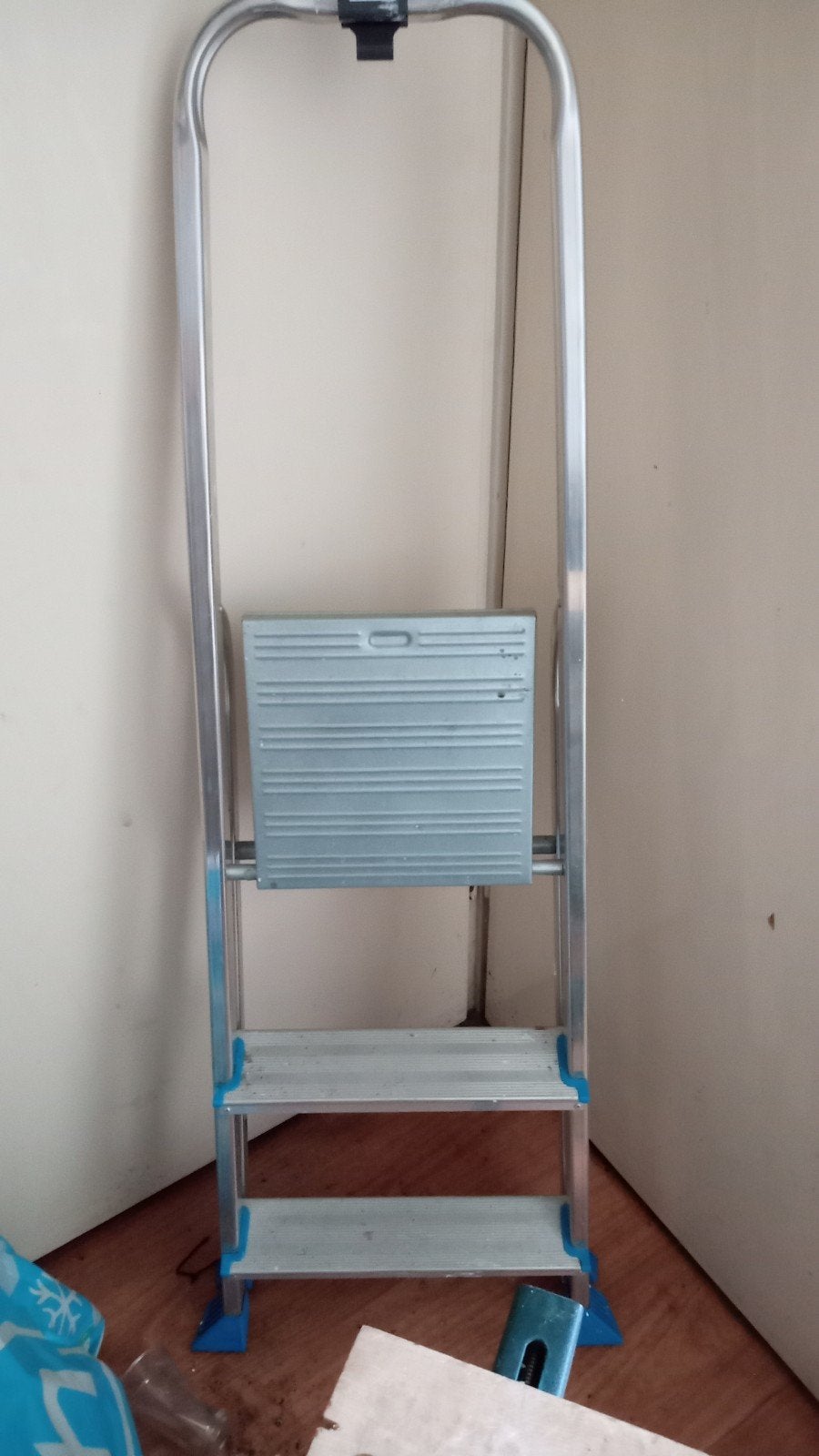 Twee treden aluminium trap.!, Ophalen, Gebruikt, Opvouwbaar of Inschuifbaar, Minder dan 2 meter