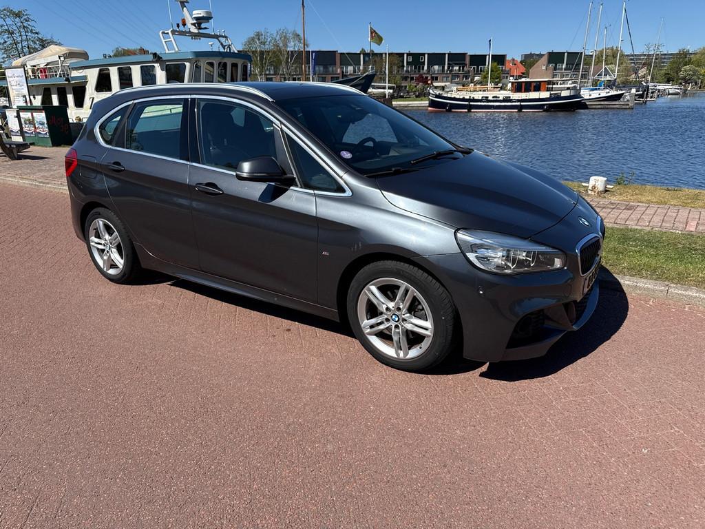 BMW 2-serie Active Tourer 218i Corporate Lease High Executiv, Auto's, BMW, 1345 kg, 136 pk, Gebruikt, Euro 6