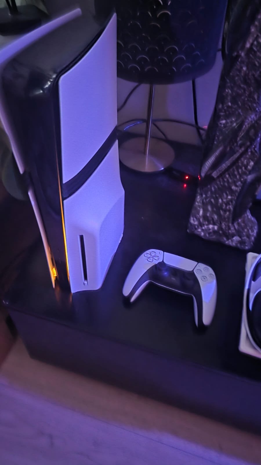 Te koop: Complete PlayStation 5 Pro Bundel, Spelcomputers en Games, Spelcomputers | Sony PlayStation 5, Ophalen, Zo goed als nieuw