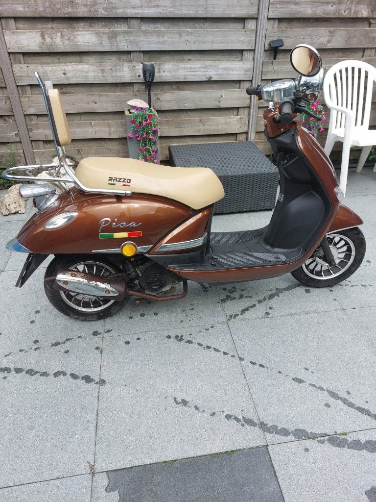 Razzo Pisa Snorscooter, Fietsen en Brommers, Gebruikt, Benzine, Ophalen, Overige merken