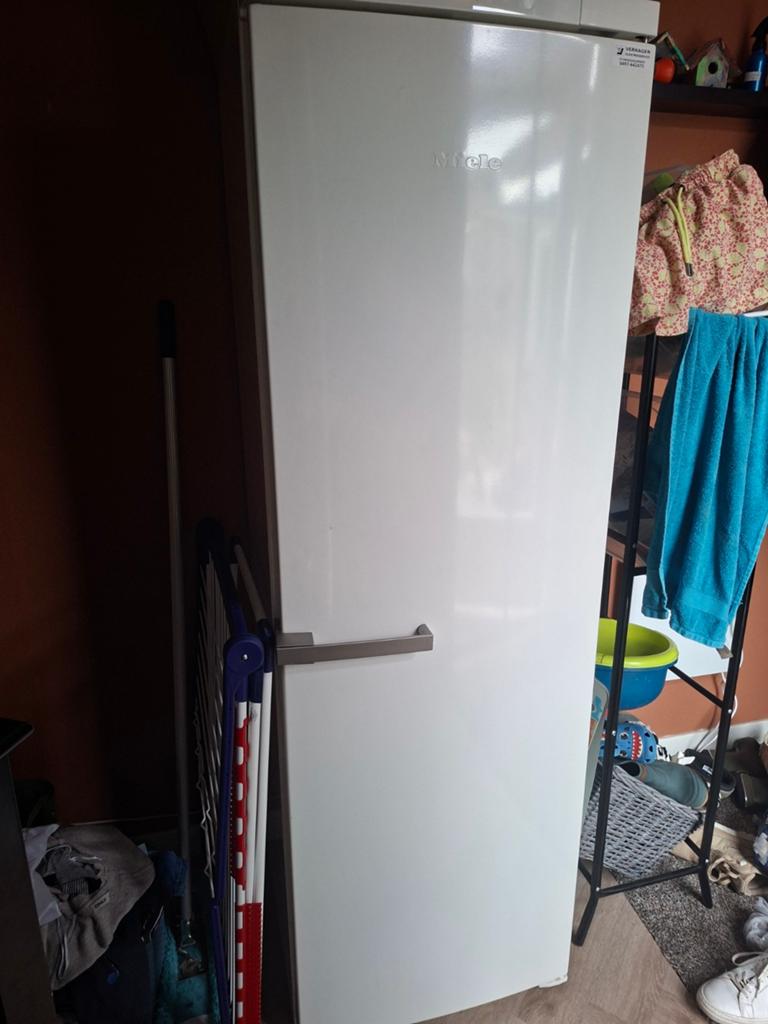 Miele vriezer met 8 lades - Zo goed als nieuw, Witgoed en Apparatuur, 200 liter of meer, 60 cm of meer, Met aparte vriezer, Zo goed als nieuw