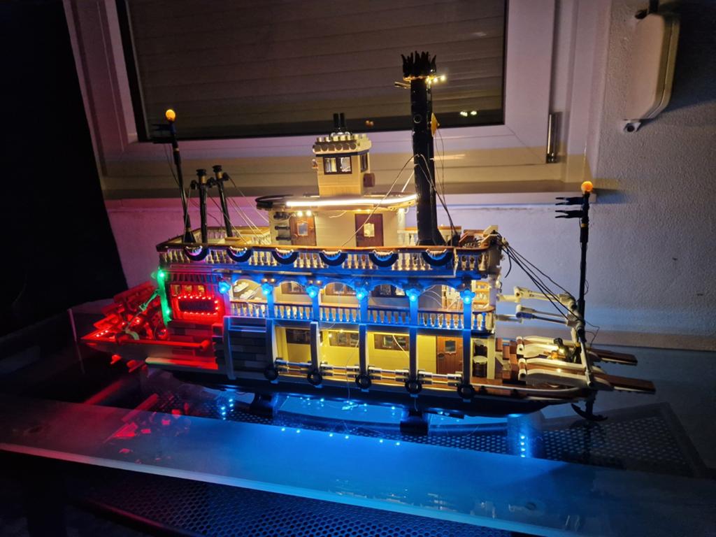 Lego Riversteamboat 21356 met Game of Bricks verlichting, Overige thema's, Ophalen of Verzenden, Zo goed als nieuw, Complete set