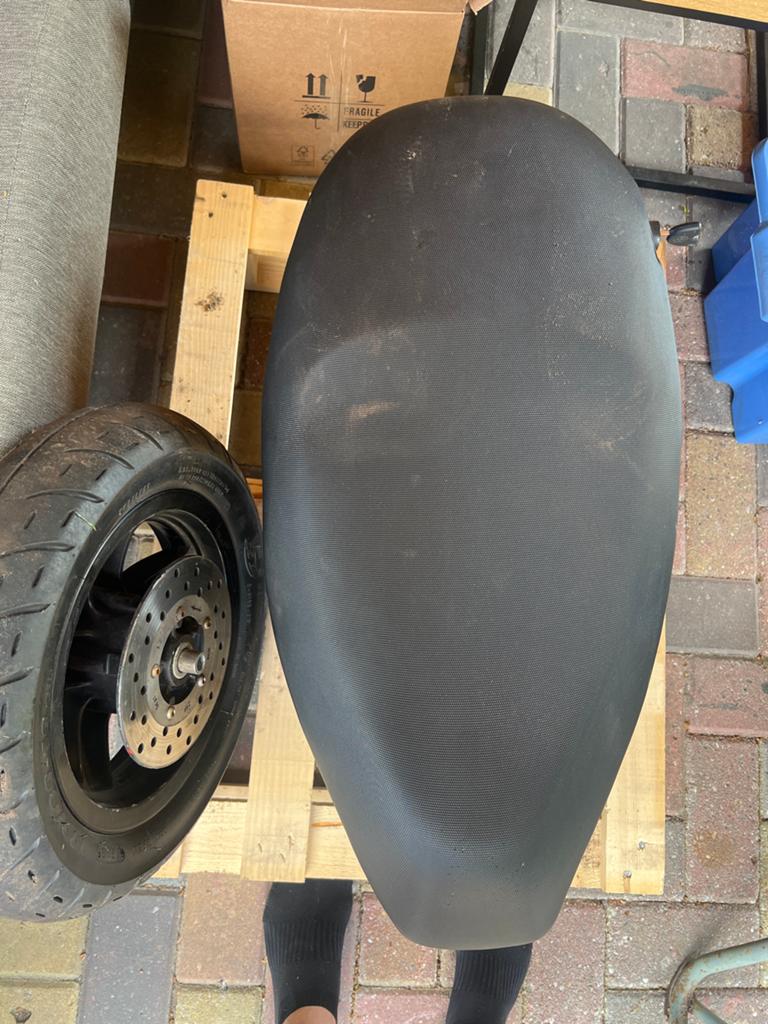Piaggio Zip scooter buddy met beide sleutels, Ophalen, Gebruikt, Zadel, Piaggio