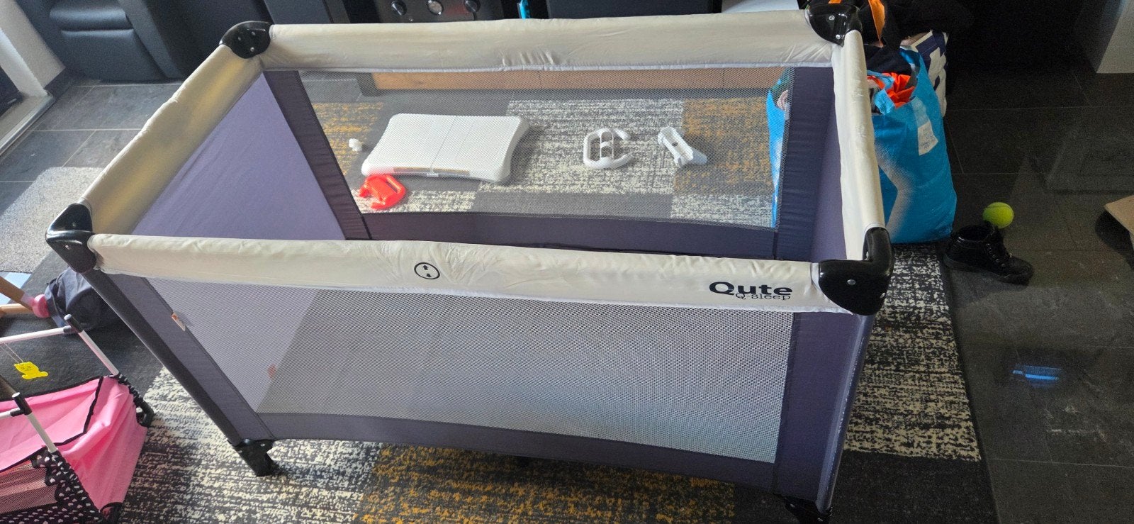 Qute Q-sleep campingbedje met Aerosleep matras en hoesje, Ophalen, 70 tot 85 cm, 140 tot 160 cm, Zo goed als nieuw