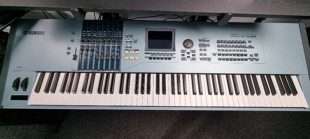 Yamaha Motif XS8 Piano/Workstation incl. softcase (gebruikt), Ophalen, Gebruikt, Overige kleuren, Digitaal