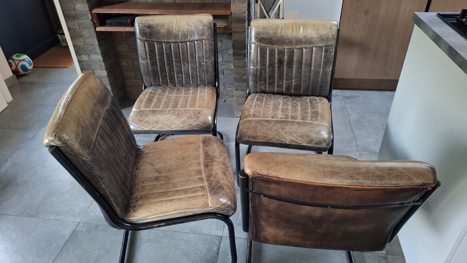 Set van 4 industriële eetkamerstoelen, leer en metaal, Ophalen, Gebruikt, Zwart, Vier