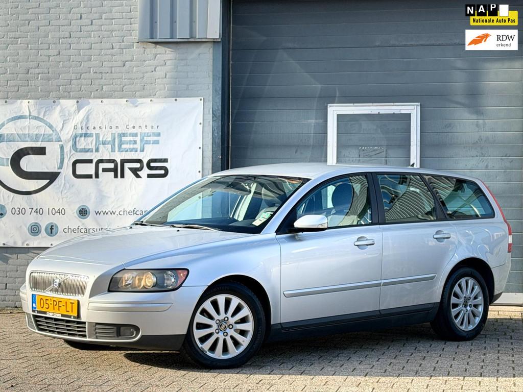 Volvo V50 2.4 Excl|NAP|NIEUWEAPK|AUTOMAAT|AIRCO|CRUISE|NAVI!, Auto's, Volvo, Stof, Gebruikt, Zwart, 700 kg
