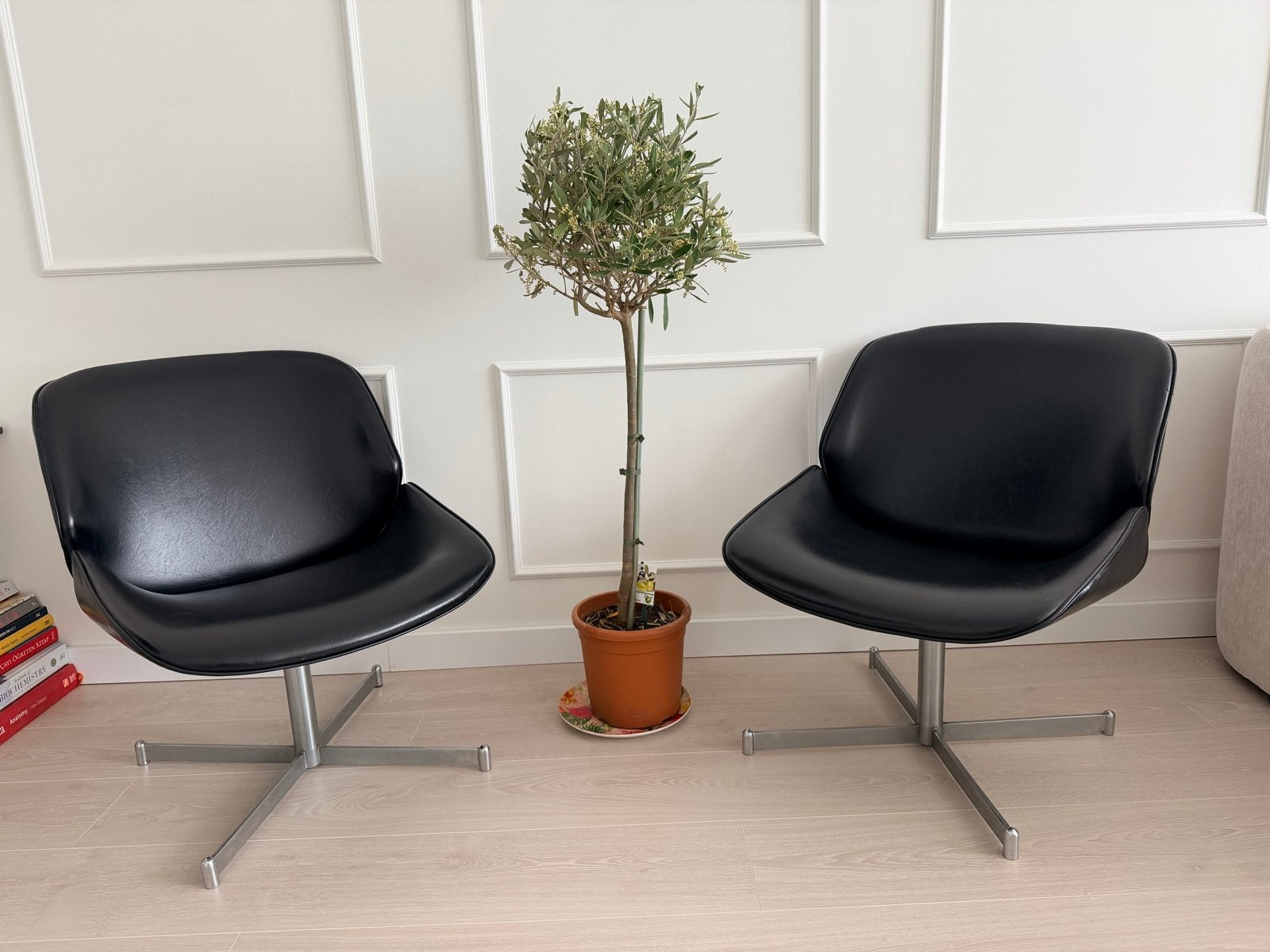 Vintage Design Fauteuils Artifort Geoffrey Harcourt 'Exquis', Huis en Inrichting, Ophalen, Zo goed als nieuw, Leer, 75 tot 100 cm