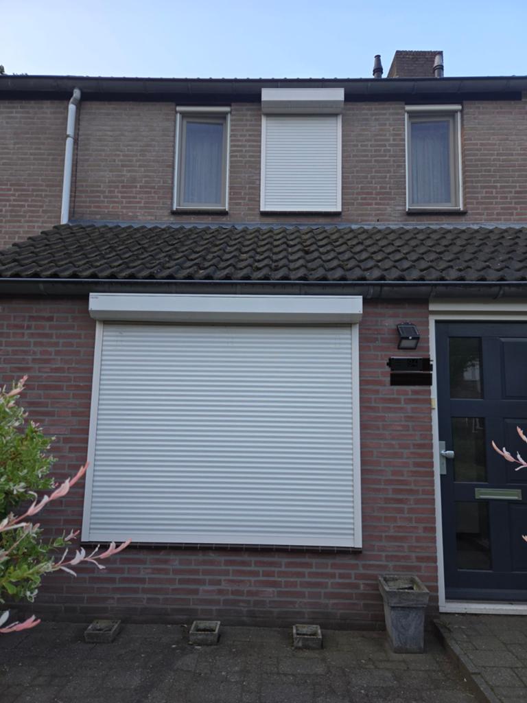 Witte rolluiken voor ramen, Doe-het-zelf en Verbouw, Rolluiken, Ophalen, Gebruikt, 150 tot 200 cm, Wit