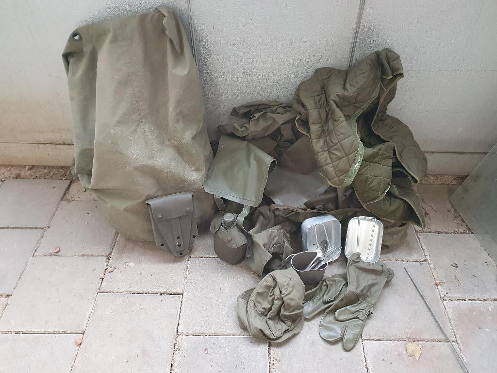 Legerspullen, Verzamelen, Militaria | Algemeen, Ophalen, Landmacht, Nederland, Kleding of Schoenen