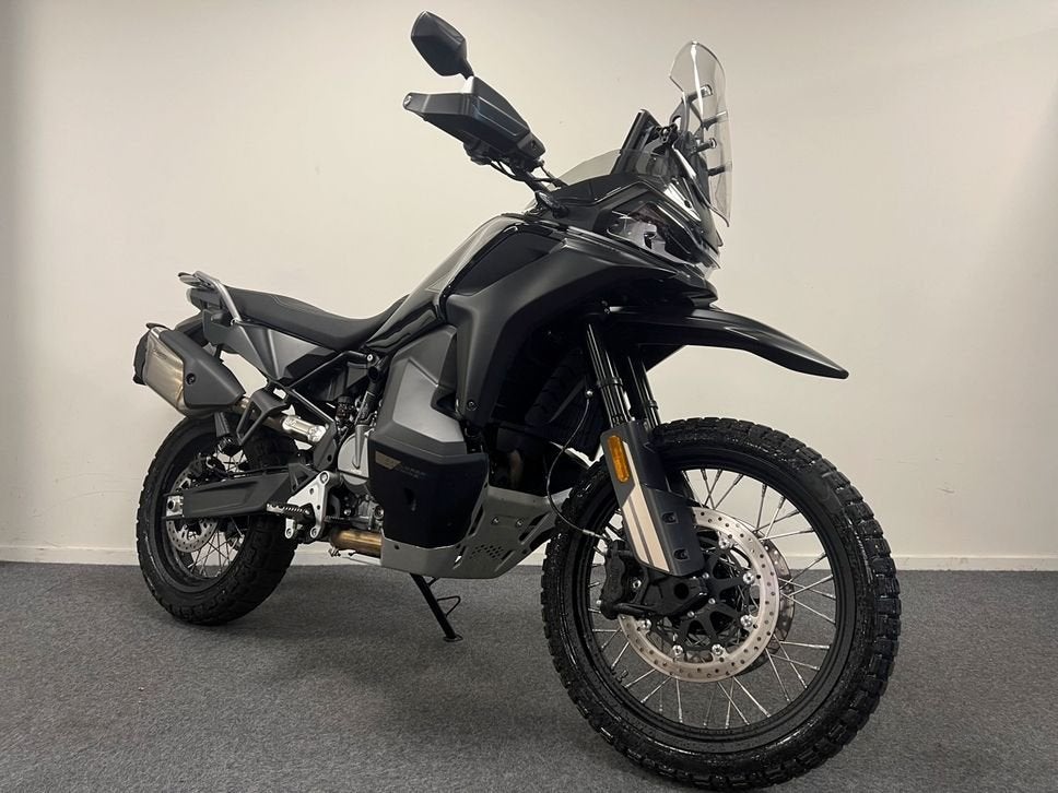CFMOTO 800 MT-X | bj 2025 |, Motoren, 2 cilinders, Motorrijbewijs A, Bedrijf, Onbekend