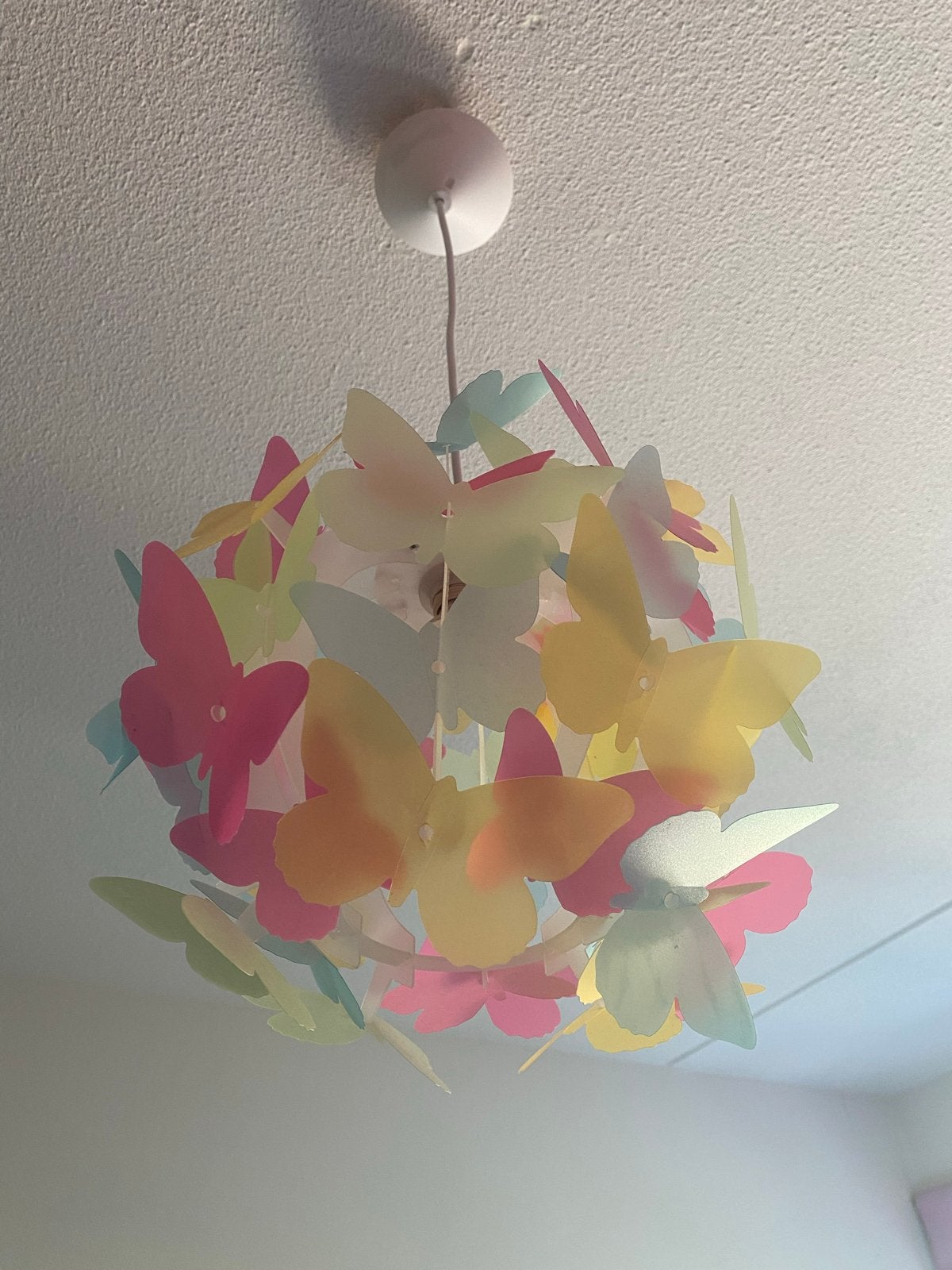 Vrolijke Vlinderlamp voor Kinderkamer, Gebruikt, Overige merken, Ophalen of Verzenden, Ophangbaar