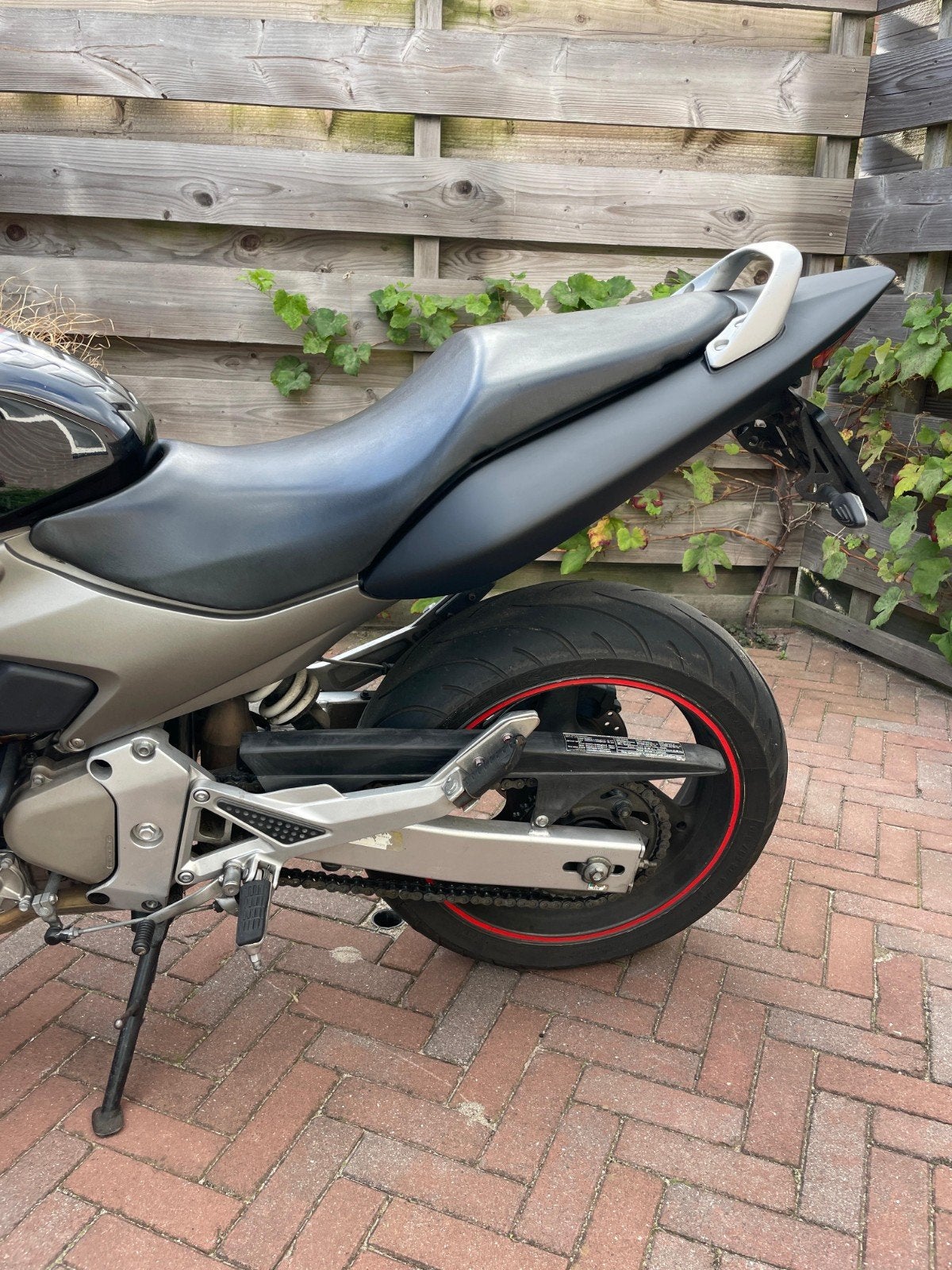 Foto 2 van Honda CB 600 Hornet