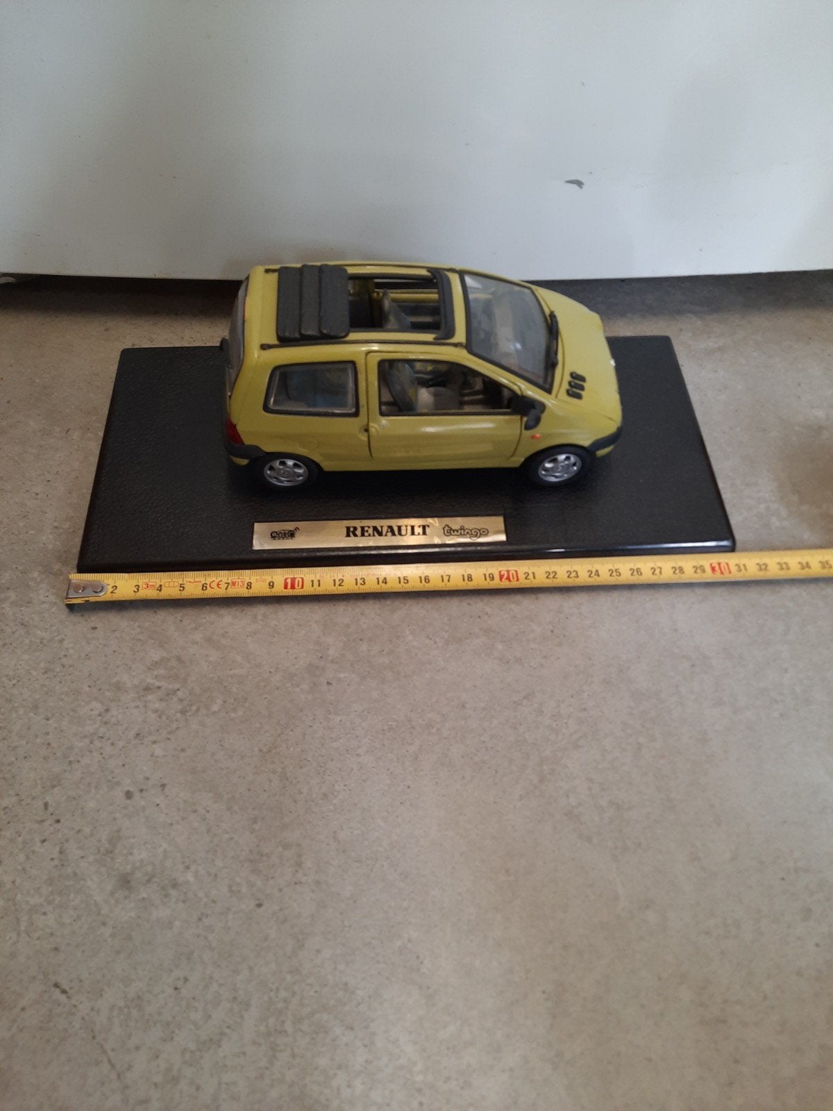 Renault twingo functioneel schaalmodel  anson, Ophalen of Verzenden, Gebruikt, Auto, Anson