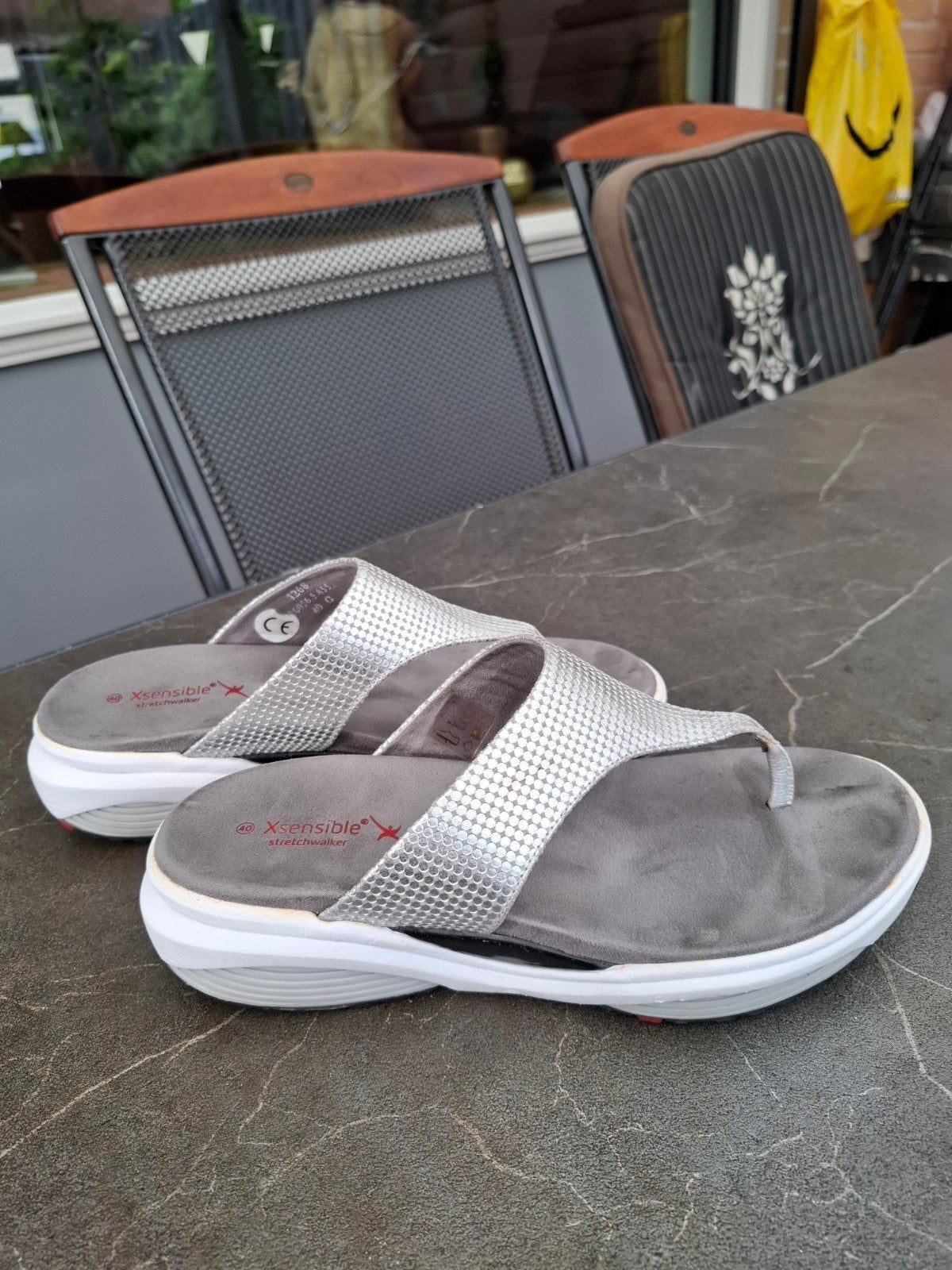 Xsensible slippers mt 40 zilverkleurig, Kleding | Dames, Schoenen, Ophalen of Verzenden
