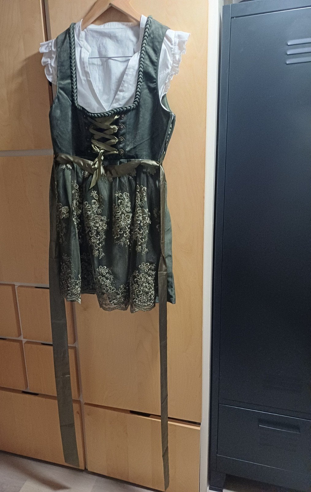 Nieuwe Dirndl jurk maat 44 van Viva Couture, Viva Couture, Maat 42/44 (L), Nieuw, Ophalen of Verzenden