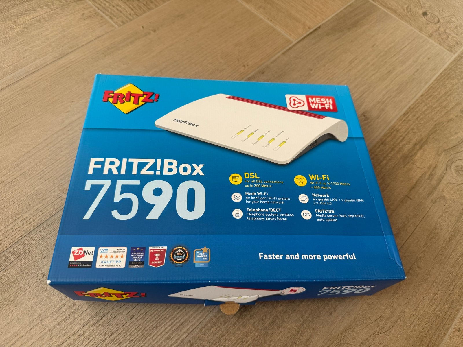 FritzBox 7590 Router - Zo goed als nieuw, Ophalen of Verzenden, Zo goed als nieuw, Router