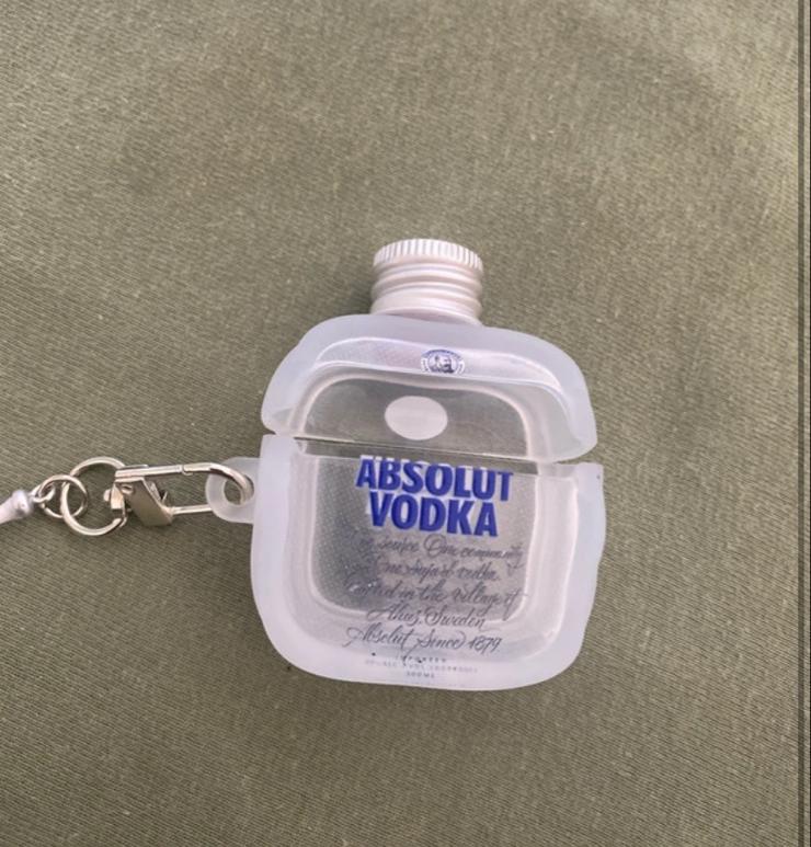 AirPod case Absolut Vodka, Gebruikt, Verzenden, Overige merken, Siliconen