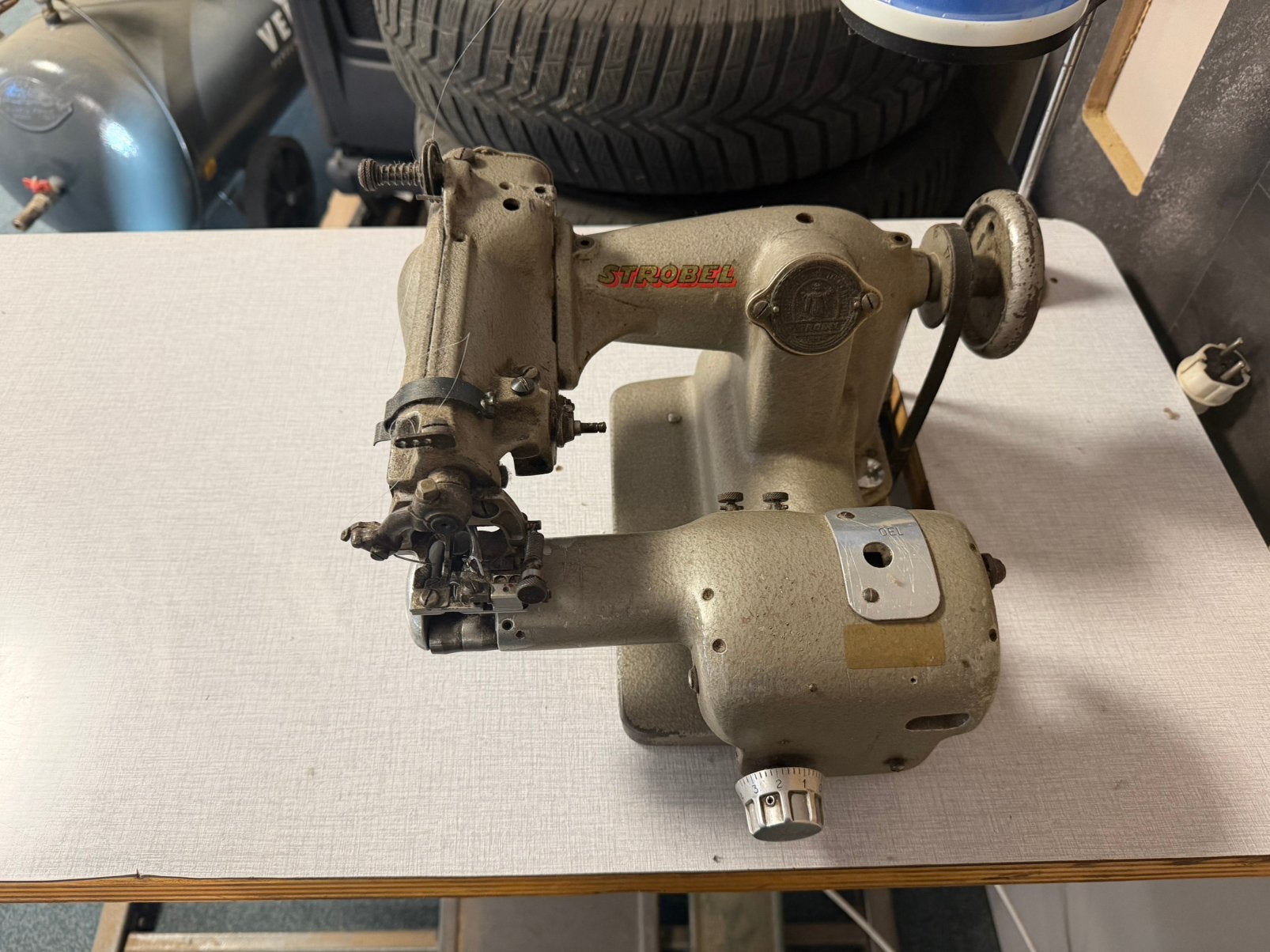 Strobel industriele blindzoom machine naaimachine, Gebruikt, Naaimachine, Industrieel, Ophalen