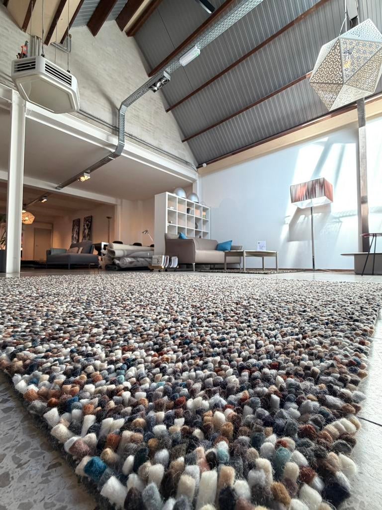 Brink en Campman Dots Soil 170405 tapijt, Huis en Inrichting, Stoffering | Tapijten en Kleden, Ophalen, Nieuw