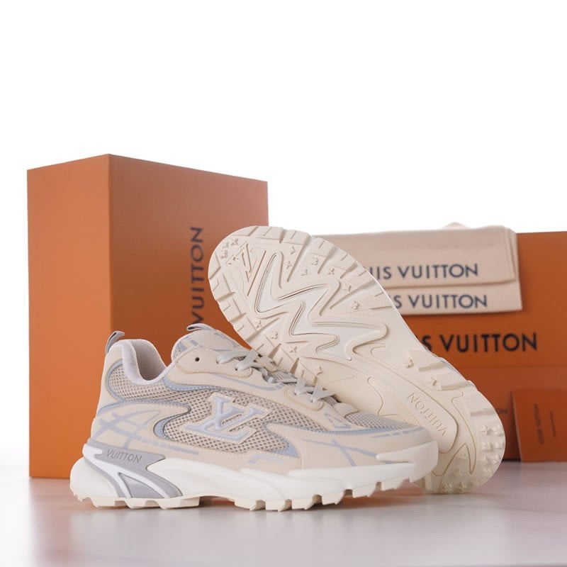 Louis Vuitton Runner Tactic Sneakers Beige/Grijs, Kleding | Heren, Ophalen of Verzenden, Nieuw
