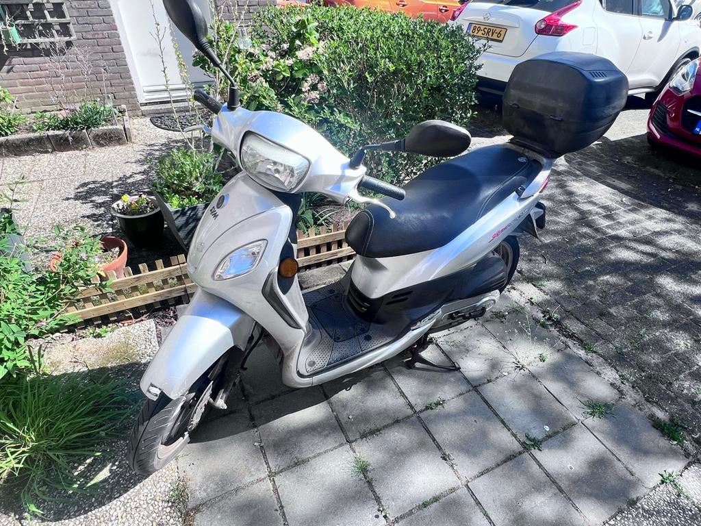 Sym Symphony 50 scooter - Zilverkleurig blauw kenteken, Fietsen en Brommers, Scooters | SYM, Ophalen, Gebruikt, Overige modellen