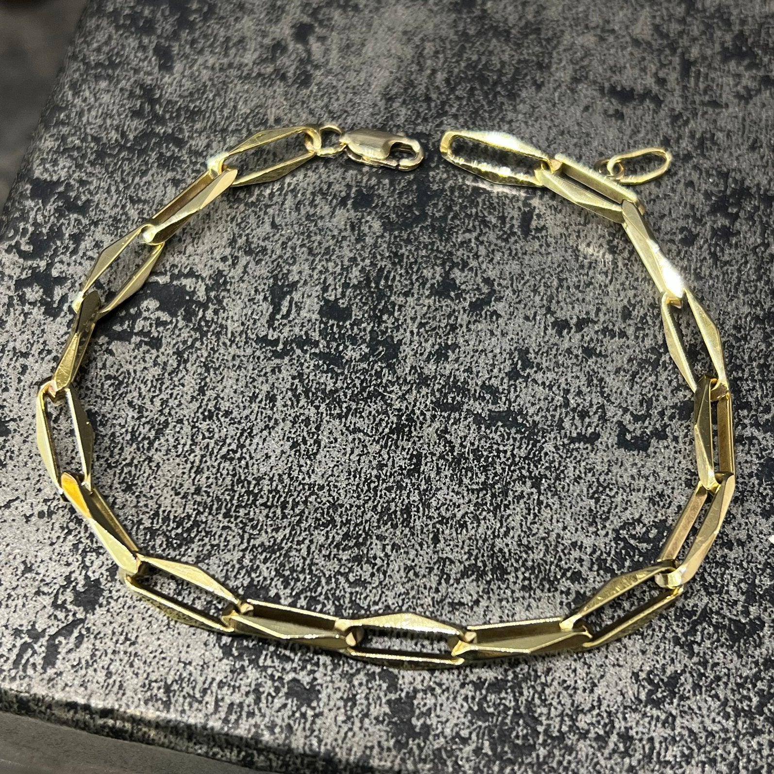 14 karaat gouden armband massief closed forever schakel, Ophalen of Verzenden, Zo goed als nieuw, Goud