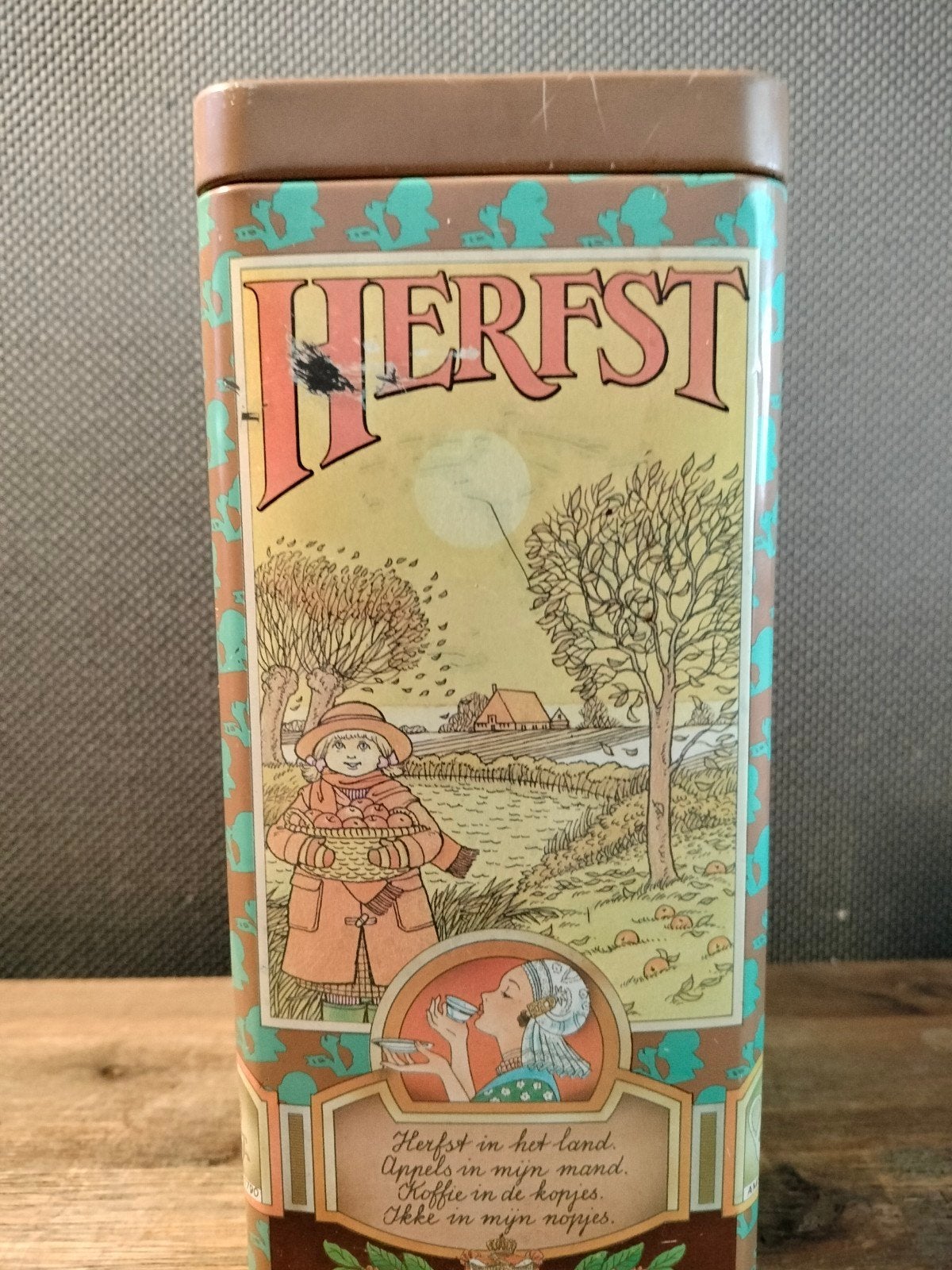Kanus&Gunnunk koffieblik bier seizoenen, Ophalen of Verzenden, Gebruikt, Overige