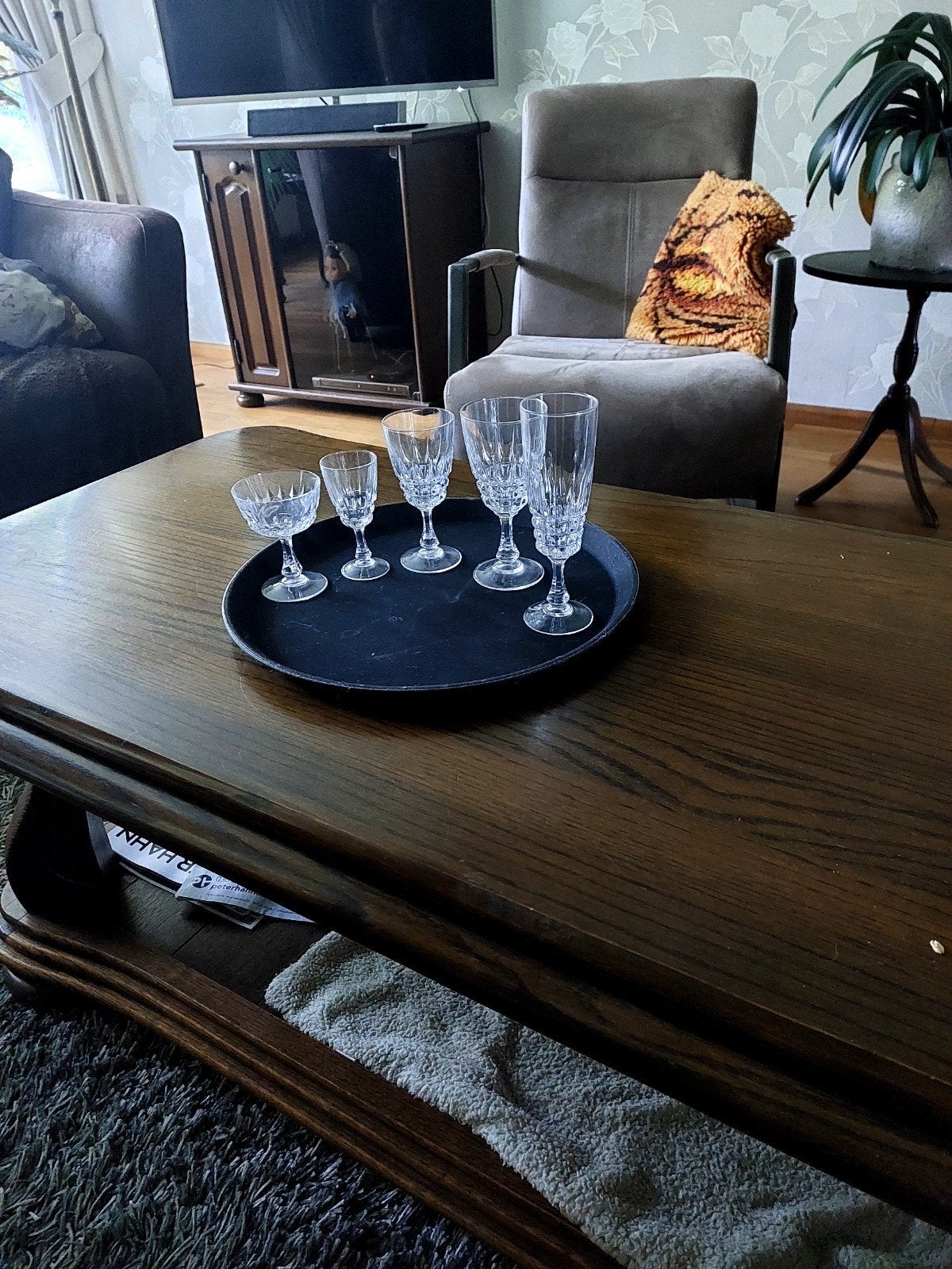 Set van 5 kristallen glasservies, Ophalen