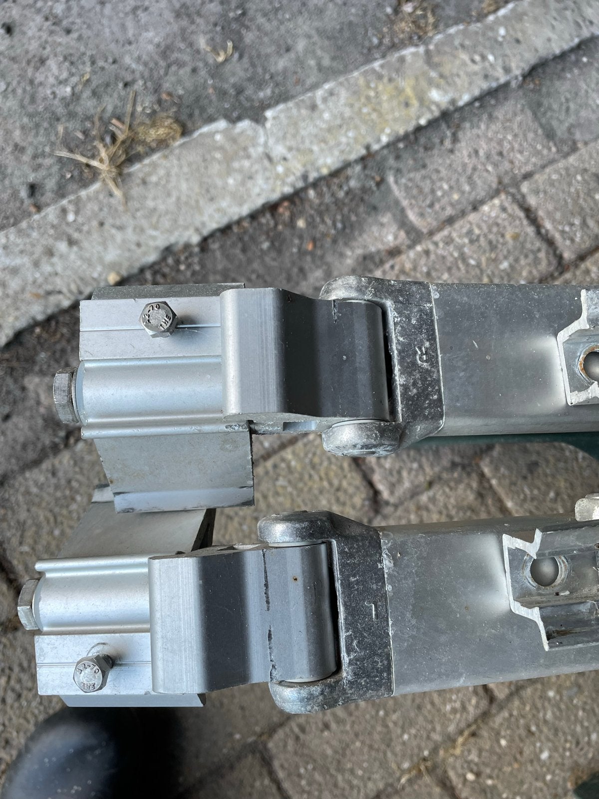 Thule Omnistor 5102 Luifel Scharnierarmen (L+R), Ophalen, Gebruikt