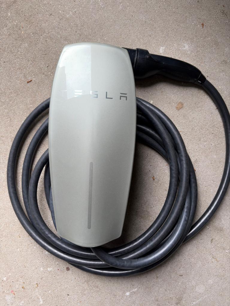 Tesla Wall Connector Laadpaal, Ophalen of Verzenden, Gebruikt, Laadpaal en Laadkabel