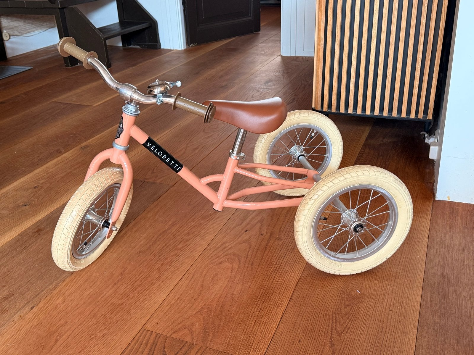 Veloretti loopfiets/driewieler in blazing salmon, Ophalen, Gebruikt, Velgrem