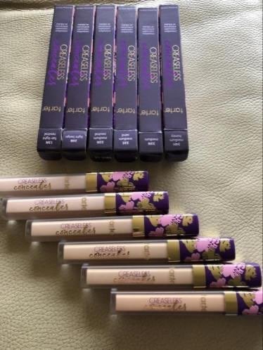 Tarte Creaseless Concealer- 10B Fair Beige-Nieuw! Origineel!, Gehele gezicht, Beige, Nieuw, Ophalen of Verzenden