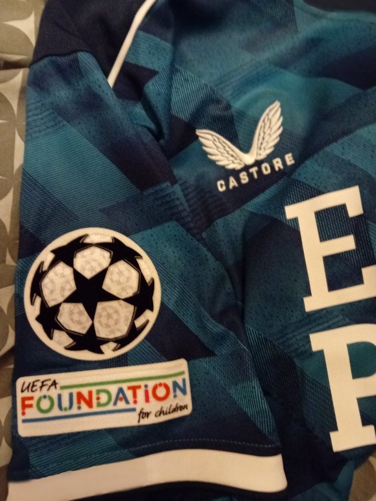 Feyenoord CL - shirt Maat XL + Patches, Sport en Fitness, Maat XL, Ophalen of Verzenden, Zo goed als nieuw, Shirt