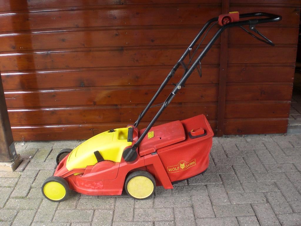 WOLF electr. grasmachine Compact plus 32E, Tuin en Terras, Grasmaaiers, Ophalen, Gebruikt, 30 t/m 39 cm, Opvangbak