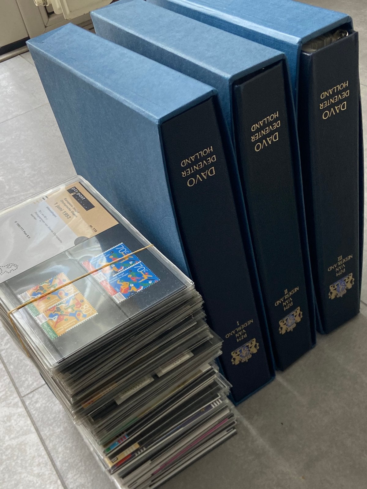 Postzegelmapjes van 1982 tot 2002, Verzenden, Nederland