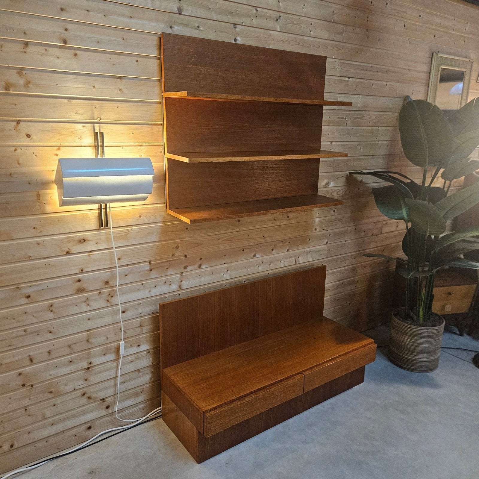 Foto 3 van Vintage wandkast Musterring teak
