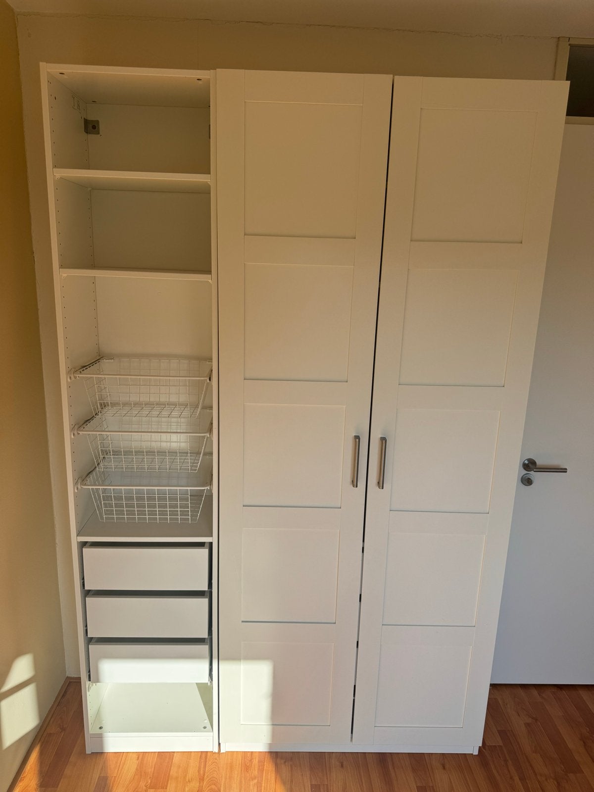 IKEA PAX 100 bij 236cm. Zonder de deuren. Moet weg!, Ophalen, PAX, 100 tot 150 cm, 200 cm of meer