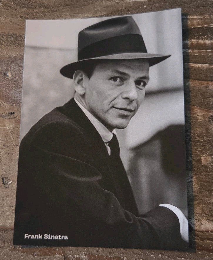 Fotokaart van Frank Sinatra, Verzamelen, Verzenden, Foto, Zo goed als nieuw, 1940 tot 1960