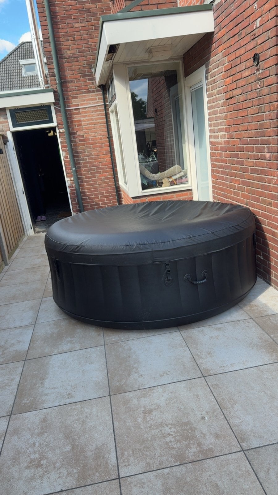 Opblaasbare Jacuzzi - Perfect voor ontspanning!, Tuin en Terras, Ophalen, Gebruikt, Afdekzeil, Opblaasbaar