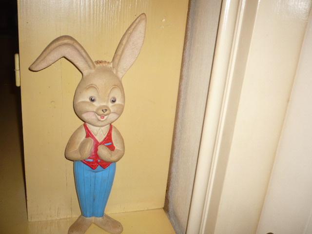 Mie18<>oud piepbeest paashaas van rubber 41 cm hoog, Antiek en Kunst, Verzenden