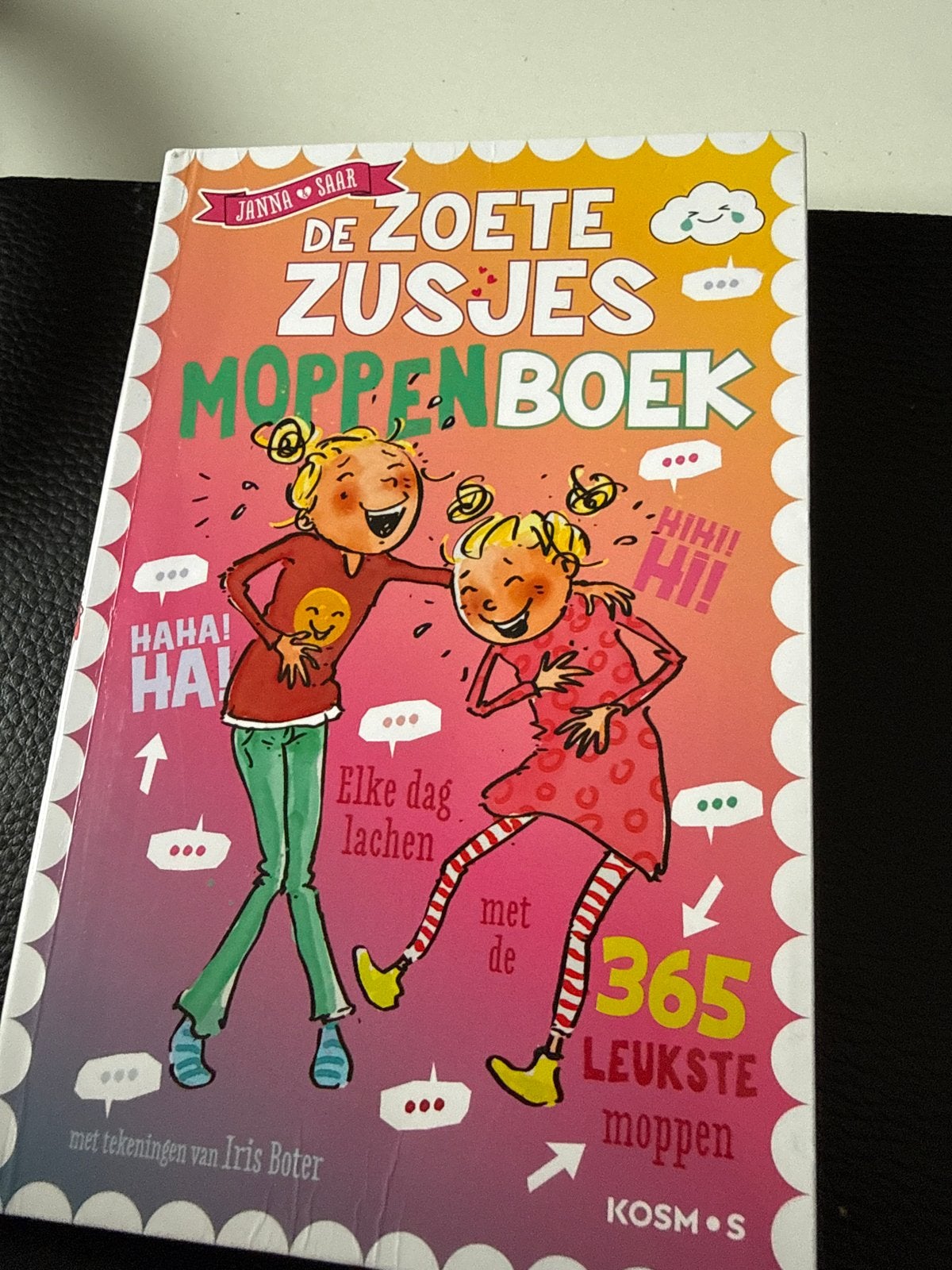 De Zoete Zusjes Moppenboek - Zo goed als nieuw, Boeken, Verzenden, Zo goed als nieuw, Fictie algemeen