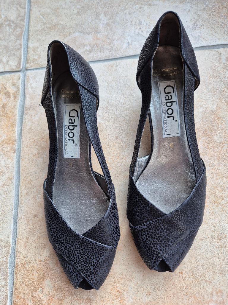 Gabor peeptoe pumps maat 6/ 39 donkerblauw, Kleding | Dames, Schoenen, Pumps, Blauw, Gabor, Ophalen of Verzenden