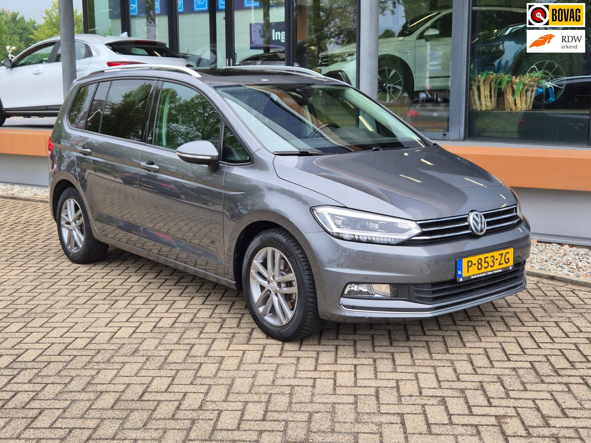 Volkswagen Touran 1.4 TSI Comfortline / SOUND-EDITION / Pano, Gebruikt, Euro 6, 4 cilinders, 150 pk