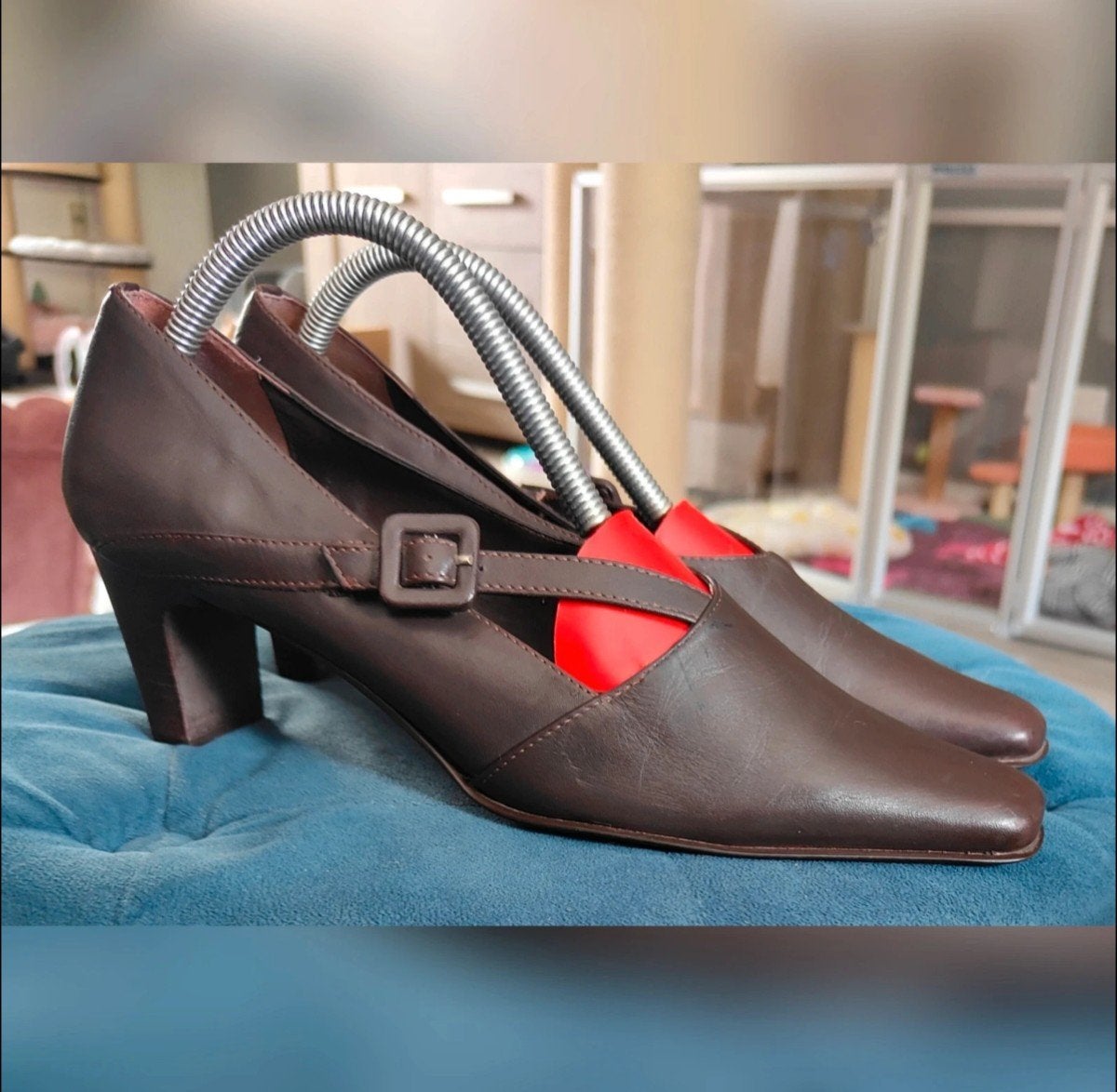Klassieke bruin leren Mary Jane pumps Black White maat 39, Kleding | Dames, Schoenen, Ophalen of Verzenden, Zo goed als nieuw