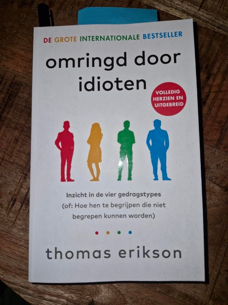 Omringd door idioten, Ophalen of Verzenden, Zo goed als nieuw