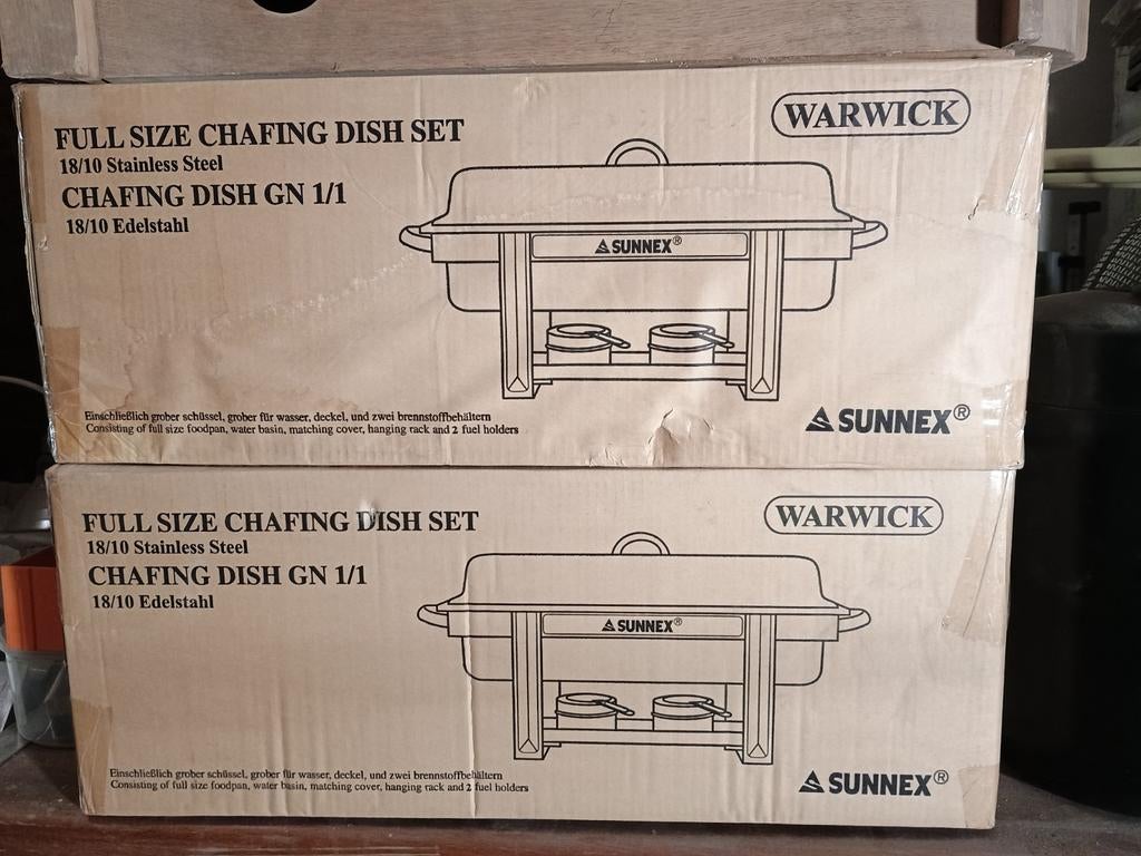 2 grote warm houd pannen nieuw een set per verpakking., Ophalen, Nieuw